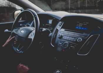 Mastering the Outdoors: Top Field Testing Gear Reviewed