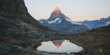 Master the Art of Survival Crafts: Essential Techniques for the Wild