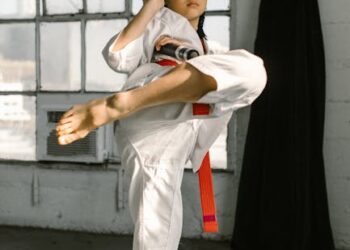 7 Essential Techniques for Mastering Escape and Evade Tactics in Urban Environments